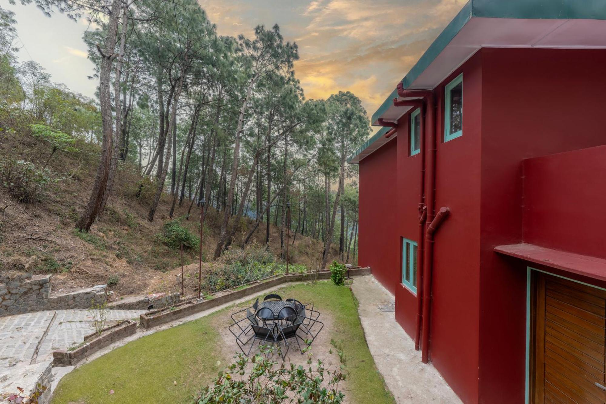Western Edge Kasauli !Lawn! Bonfire! Peace! Pvt Villa ! Exterior foto