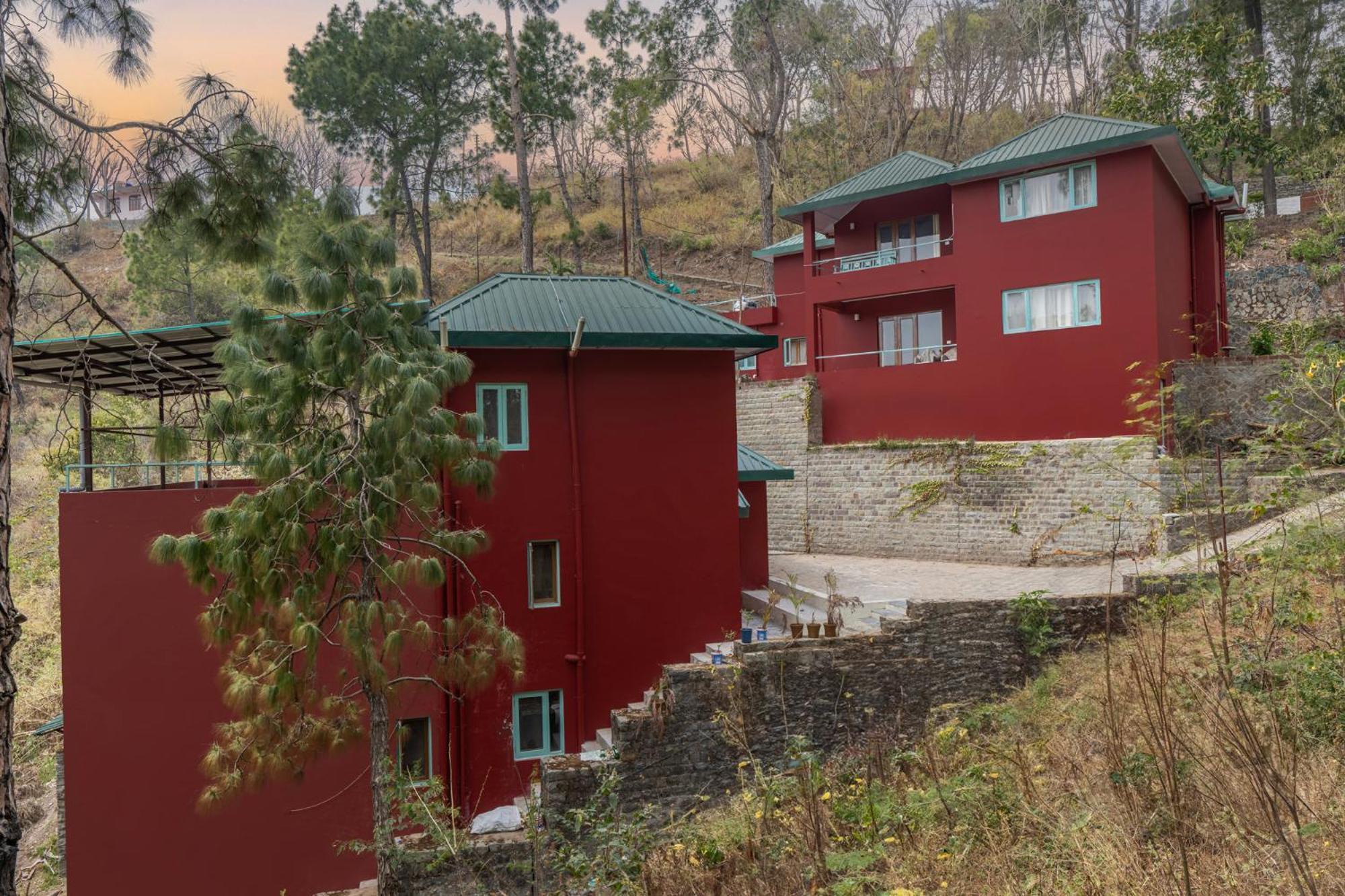 Western Edge Kasauli !Lawn! Bonfire! Peace! Pvt Villa ! Exterior foto